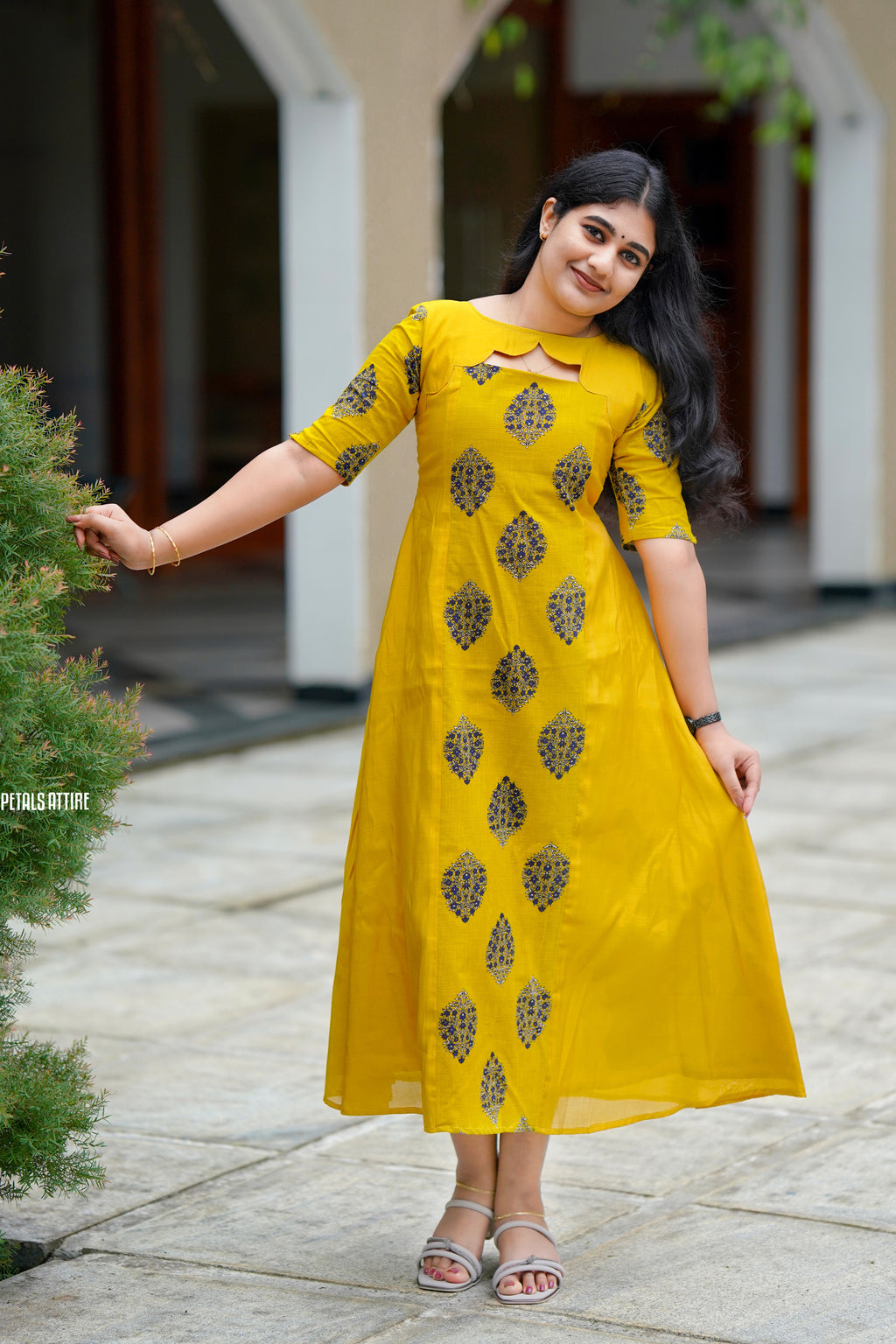 Daisy Yellow